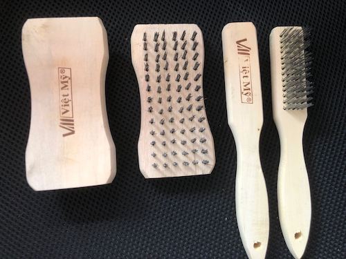 Bàn chải thép Việt Mỹ 7 hàng, 98 lỗ