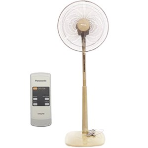 Quạt đứng Panasonic F-409KBE, màu ghi, đường kính cánh 0.4m, 51W, Có remote