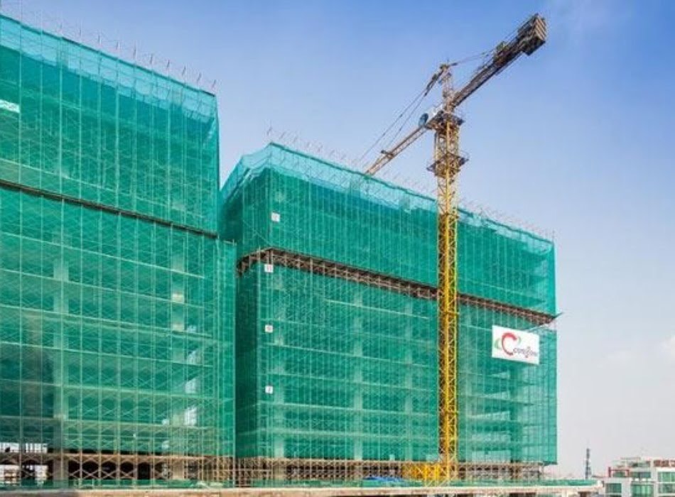 Lưới bao che xây dựng, kích thước 2m x 100m