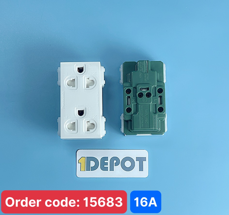 Ổ cắm đôi 3 chấu Panasonic WEV1582SW, dòng Wide, có màng che và dây nối đất, 250VAC - 16A, cắm nhanh, màu trắng tuyết