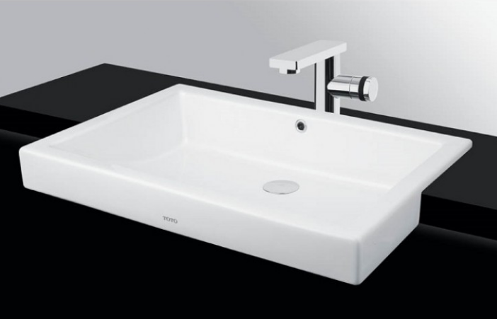 Chậu rửa lavabo bán âm bàn Toto LW646CJW/F