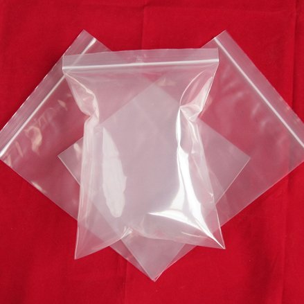 Túi zipper PE trắng trong chỉ đỏ 22 x 32 cm