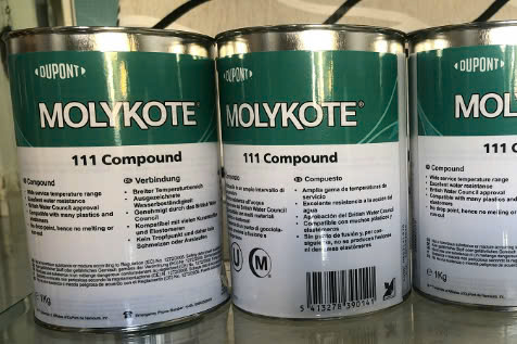 Mỡ silicon bôi trơn van đa năng Molykote 111 compound, 1kg, màu trắng mờ