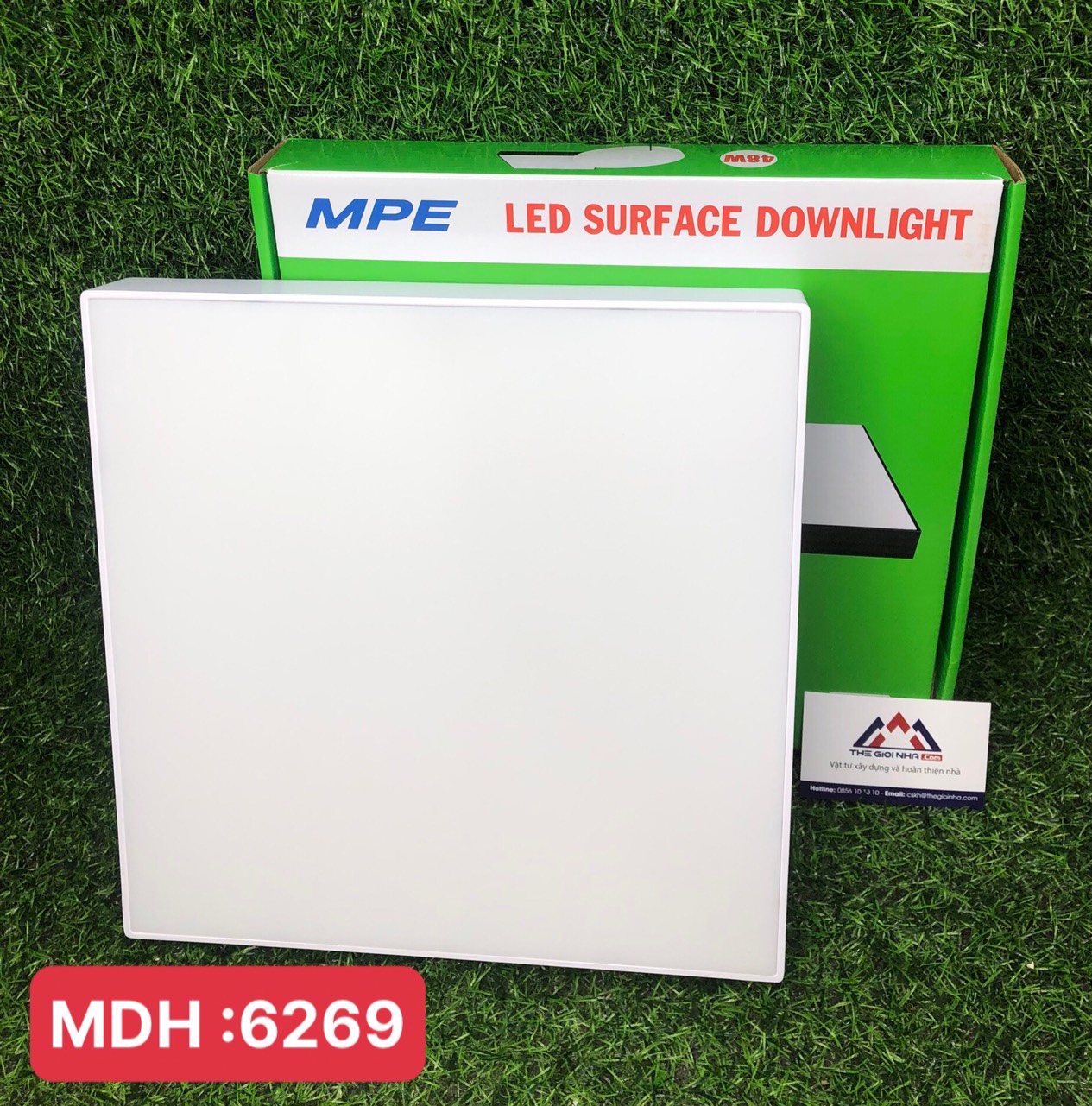 Đèn led downlight vuông ốp trần nổi tràn viền 48W MPE ,300x300x38mm - SSDL-48T ánh sáng trắng