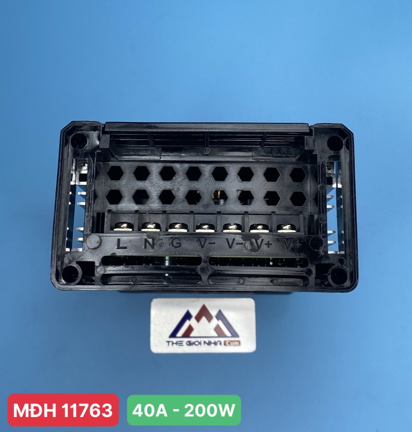 Nguồn điện ngoài trời 40A 200W, điện áp đầu vào 187-262V, điện áp đầu ra 5V