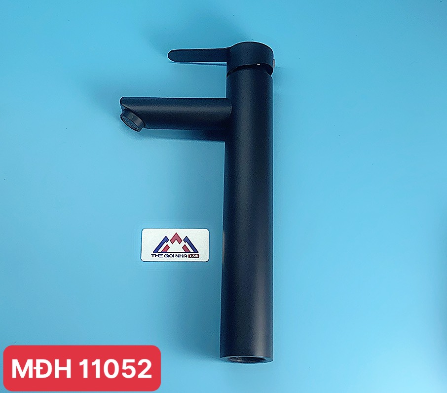 Vòi rửa mặt nóng lạnh tròn dài 30cm, màu đen MC-1265 Luco