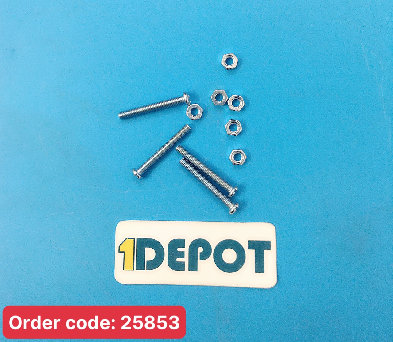 Bu lông + đai ốc M4 x 30mm, chất liệu sắt( 20 con/ gói)