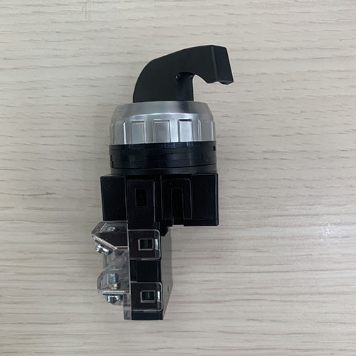 Công tắc xoay 3 vị trí Hanyoung CRSL-303A1 30mm tự giữ