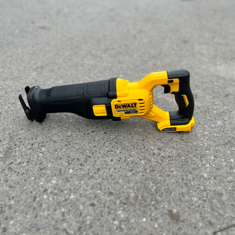 Máy cưa kiếm Dewalt DCS389N, chiều dài khoảng chạy 40mm, điện áp 54V