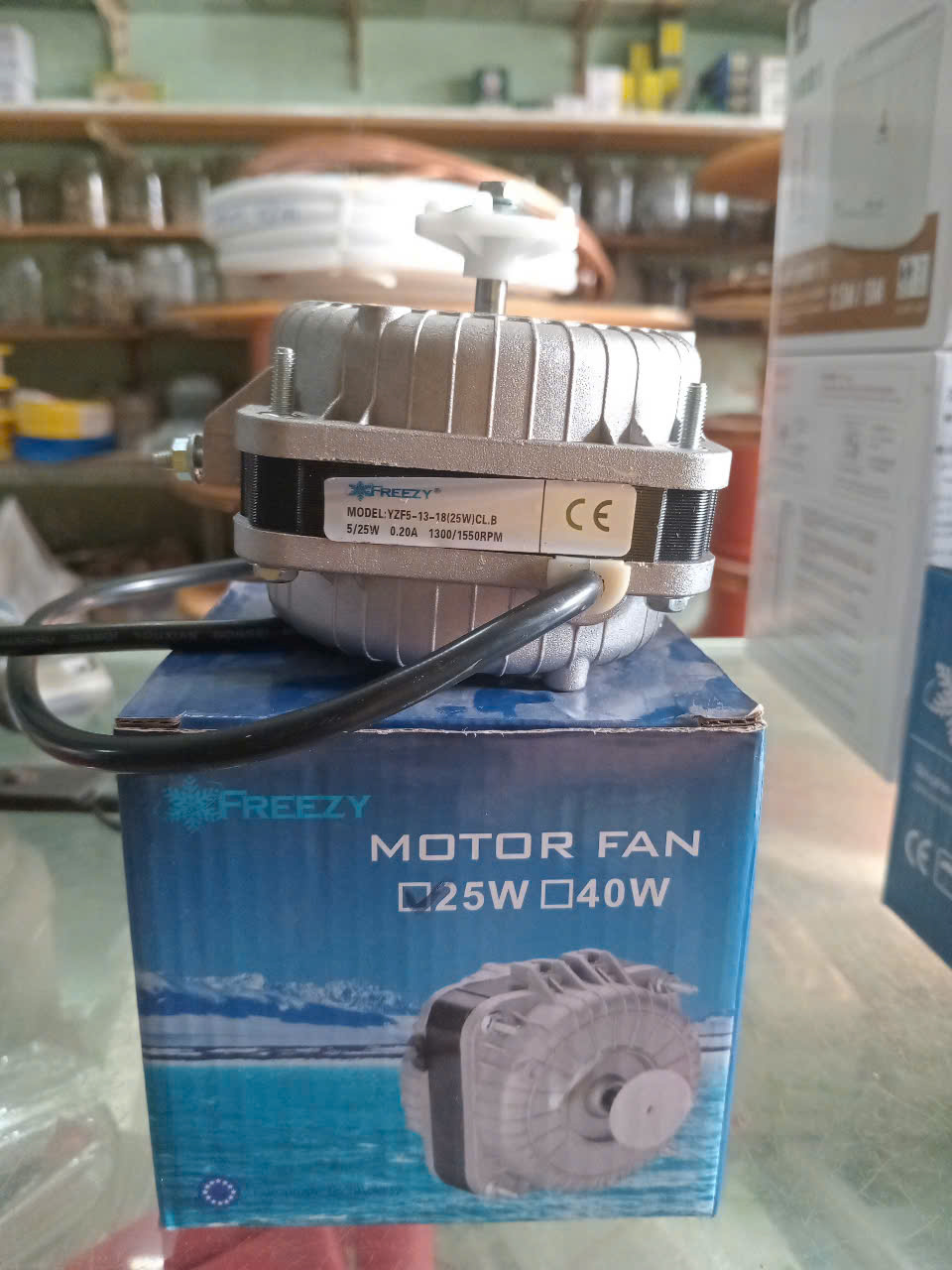 Motor quạt giải nhiệt dàn nòng Freezy YZF10-20-18, 40W - 220V (có dây đồng)