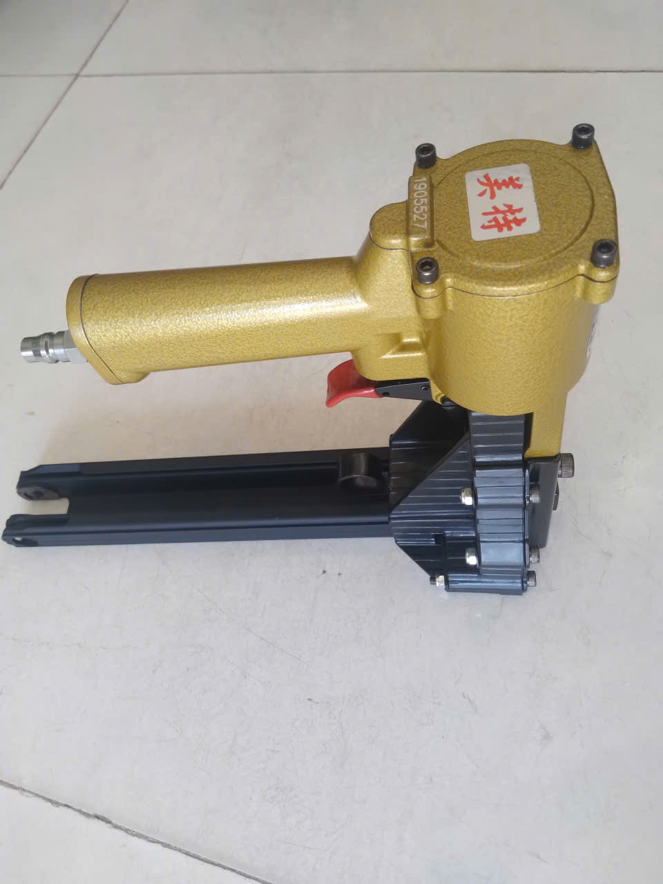 Súng bắn đinh dùng hơi Meite 3522