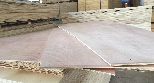 Tấm ván ép okoume,14x1220x2440mm