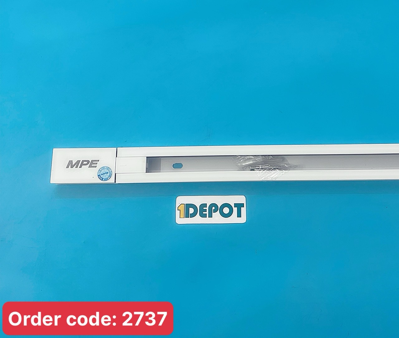 Thanh ray đèn chiếu điểm màu trắng 2 dây MPE TR2, 985x34x16mm